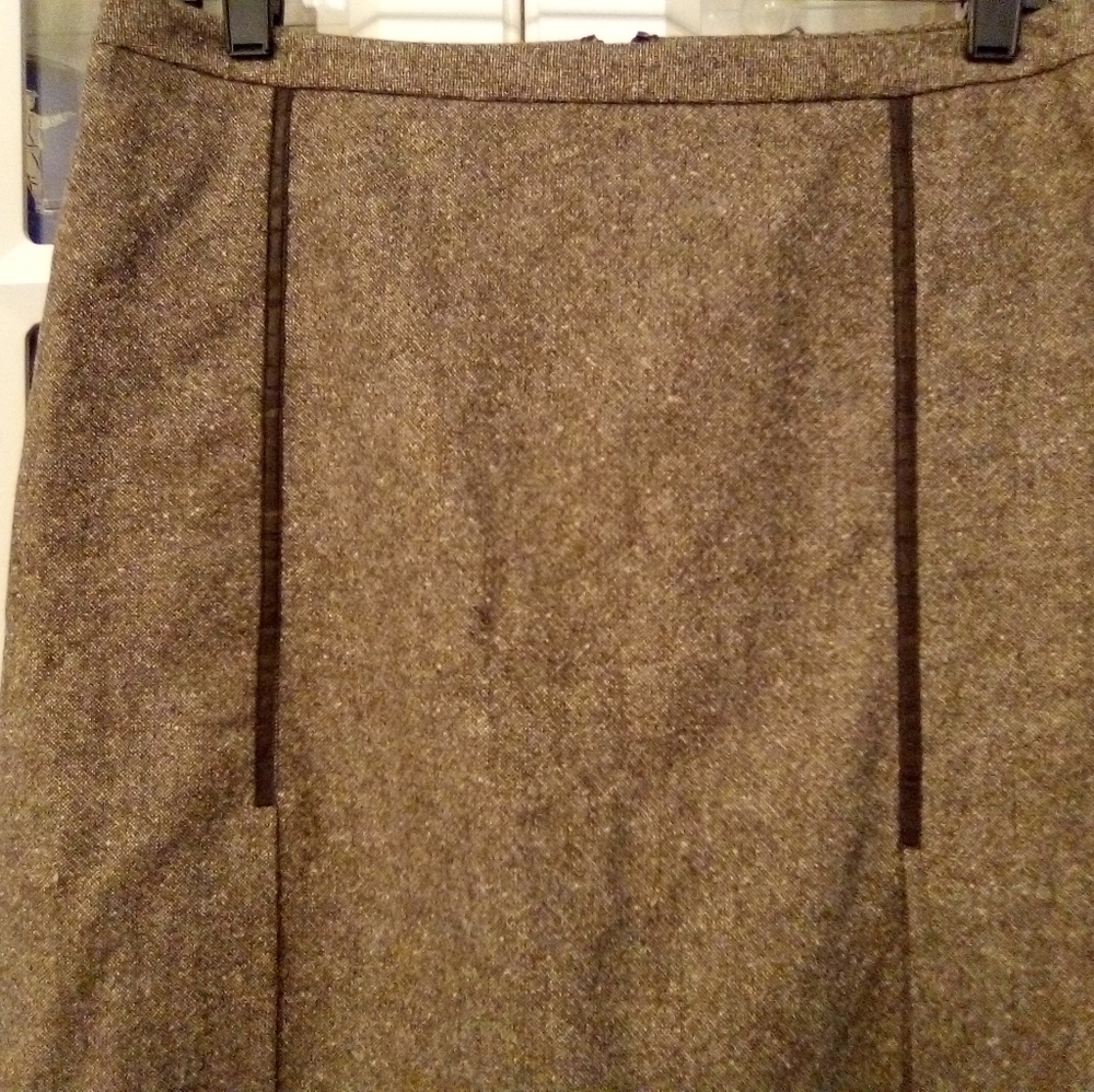 Skirt ~ Beautiful wool blend